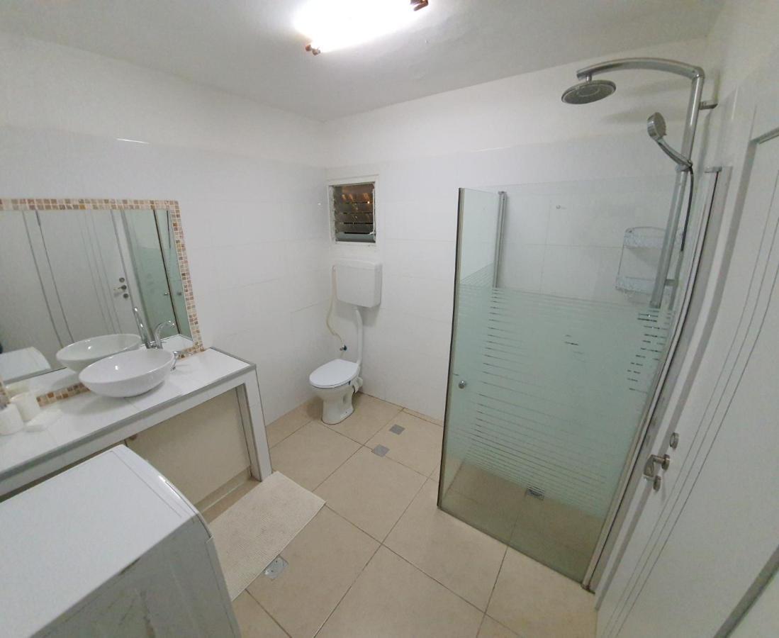 Barak Royal Suites 20 Garden Jacuzzi - ג'קוזי בחצר Eilat Exterior foto